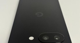 Good
													Google Pixel 9a - AT&T, Obsidian, 128 GB, 8 GB, photo 4 of 7
