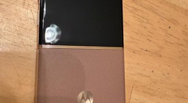 Mint
													Motorola Razr Plus (2025) - T-Mobile, PANTONE Mocha Mousse, 256 GB, 12 GB, photo 4 of 8
