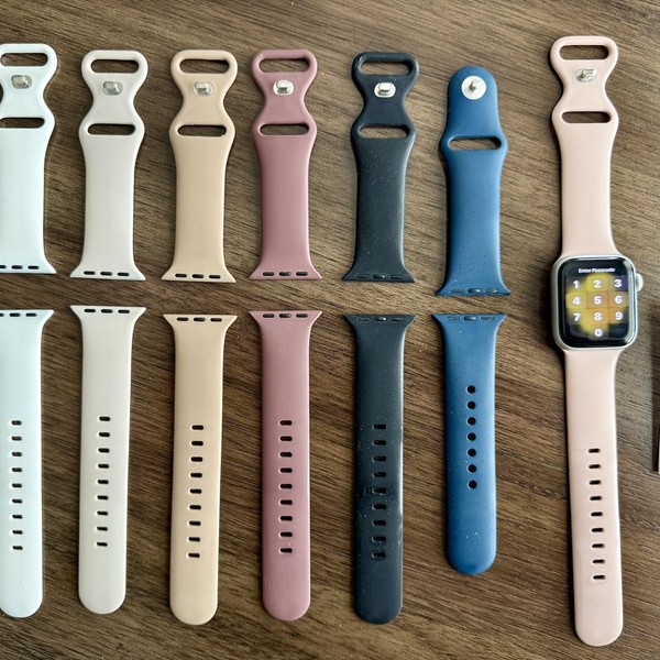 Apple Watch SE 1st Gen 40mm - Silver, A2351 - GPS, Aluminum