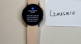 Good
													Samsung Galaxy Watch5 - Unlocked, Gold, 40mm, photo 1 of 6