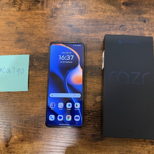 Motorola Razr (2025) - Boost, 256 GB, Blue, 8 GB