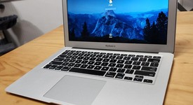Good
													MacBook Air 2017 - 13" - I5, Silver, 128 GB, 8 GB, photo 2 of 13