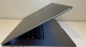 Mint
													MacBook Pro 2021 - 16" - Apple M1 Max, Gray, 4 TB, 64 GB, photo 2 of 6