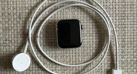 Mint
													Apple Watch Series 6 44mm - Unlocked, Silver, A2294 - Cellular, Stainless Steel, photo 3 of 9