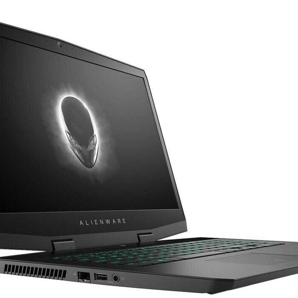 Alienware M17 (2018) - 1 TB, Silver & Black, 32 GB, Intel Core i7