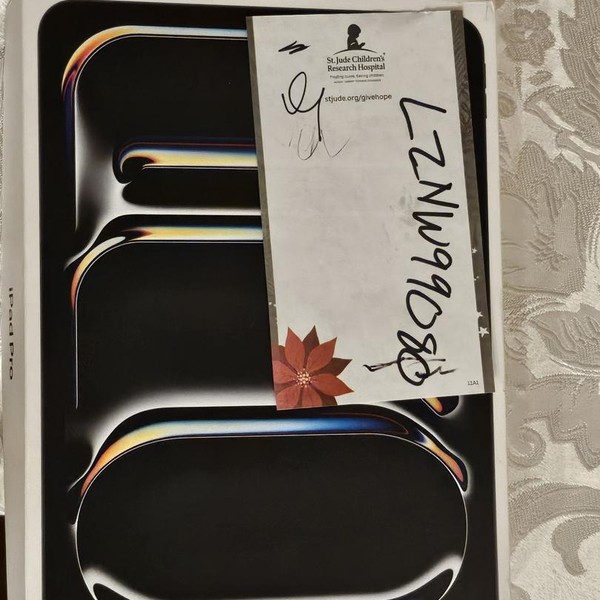 Apple iPad Pro 11 inch (M4) 2024 - Wi-Fi, 256 GB, Black, 8 GB, A2836, Standard Glass