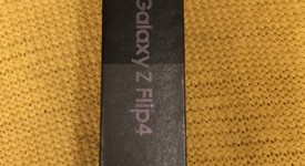 New
													Samsung Galaxy Z Flip4 5G - Unlocked, Graphite, 512 GB, 8 GB, SM-F721U1, photo 2 of 3