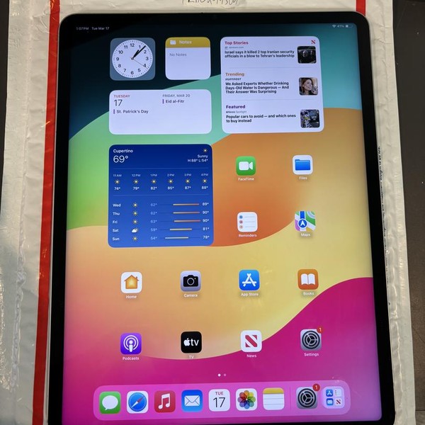 Apple iPad Pro 12.9 inch 6th Gen 2022 - Unlocked, 128 GB, Silver