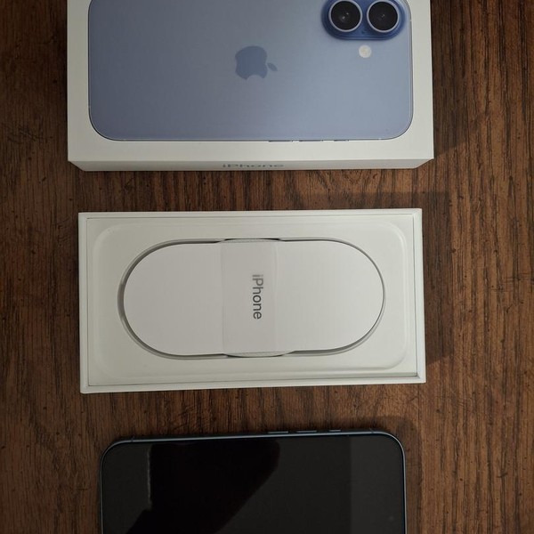 Apple iPhone 17 - Unlocked, 256 GB, Mist Blue, A3258