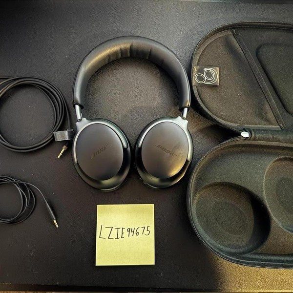 Bose QuietComfort Ultra Headphones - Black