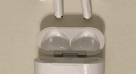 Used
													Apple AirPods 4th Gen - Active Noise Cancellation, photo 1 of 2