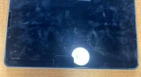 Good
													Apple iPad Air 5th Gen - Unlocked, Gray, 64 GB, A2589, photo 1 of 20
