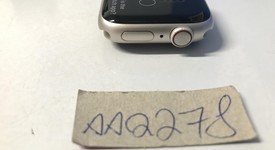 Good
													Apple Watch Series 7 41mm - Unlocked, Starlight, A2475 - Cellular, Nike, photo 4 of 11