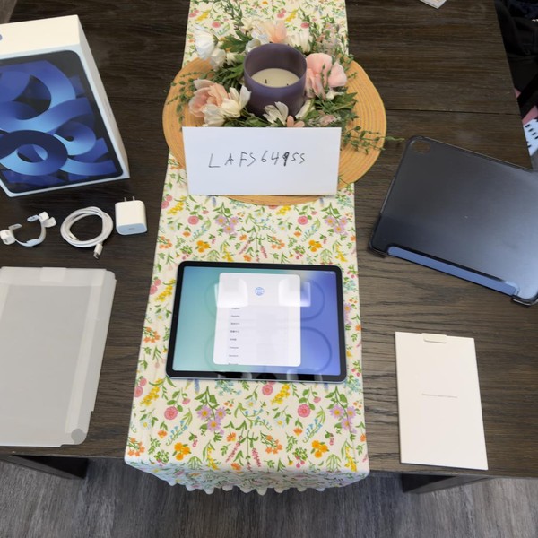 Apple iPad Air (5th Gen) - Wi-Fi, 64 GB, Blue, A2588