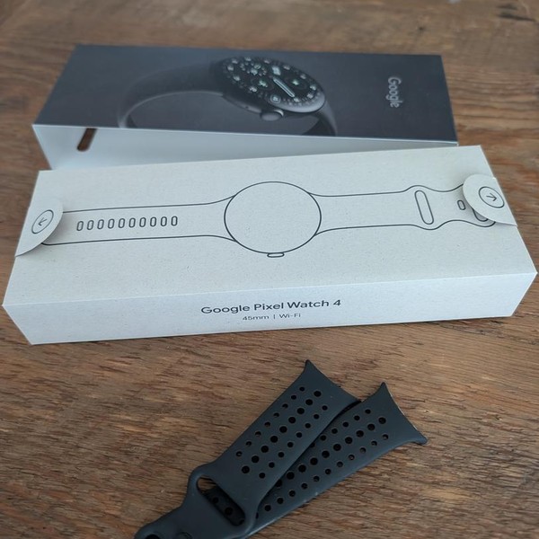 Google Pixel Watch 4 - Wi-Fi, Black, 45mm, Wi-Fi