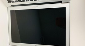 Fair
													MacBook Air 2017 - 13" - I5, Silver, 128 GB, 8 GB, photo 2 of 6