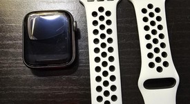 Good
													Apple Watch SE 1st Gen 40mm - Gray, A2351 - GPS, Nike, photo 2 of 5