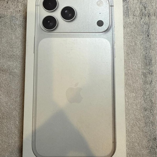 Apple iPhone 17 Pro Max - AT&T, 256 GB, Silver, A3257