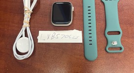 Mint
													Apple Watch Series 8 45mm - Starlight, A2771 - GPS, Aluminum, photo 4 of 7
