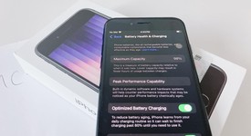 Mint
													Apple iPhone SE 3rd Gen 2022 - Unlocked, Midnight, 128 GB, A2595, photo 3 of 8