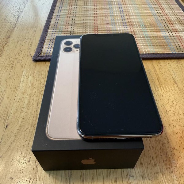Apple iPhone 11 Pro Max - Unlocked, 256 GB, Gold, A2161