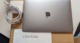 Good
													MacBook Air 2020 - 13" - Apple M1, Gray, 256 GB, 8 GB, photo 1 of 3