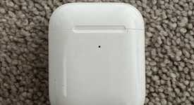 Used
													Apple AirPods 2nd Gen - Lightning Case, photo 2 of 5