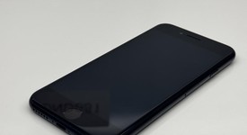 Good
													Apple iPhone SE 3rd Gen 2022 - Unlocked, Midnight, 64 GB, A2595, photo 4 of 5