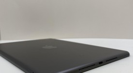 Good
													Apple iPad 7th Gen - Unlocked, Gray, 128 GB, A2200, photo 4 of 5