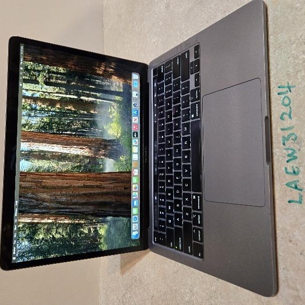 MacBook Pro 2020 - 13 inch - 256 GB, Gray, 8 GB, Intel Core i5