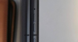 Mint
													Motorola Razr (2024) - Unlocked, Gray, 256 GB, 8 GB, photo 4 of 28