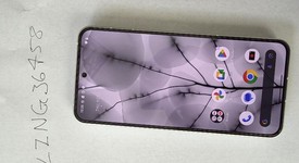 Good
													Nothing Phone (2) - Unlocked, White, 256 GB, 12 GB, photo 1 of 9