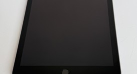 Good
													Apple iPad 6th Gen - Unlocked, Gray, 32 GB, A1954, photo 2 of 7