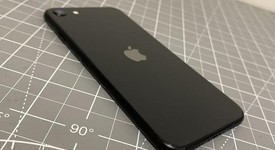 Good
													Apple iPhone SE 2nd Gen 2020 - Unlocked, Black, 64 GB, A2275, photo 3 of 7