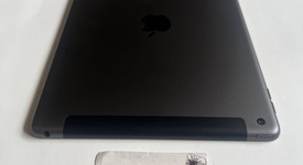 Mint
													Apple iPad 9th Gen - Unlocked, Gray, 64 GB, A2603, photo 3 of 7