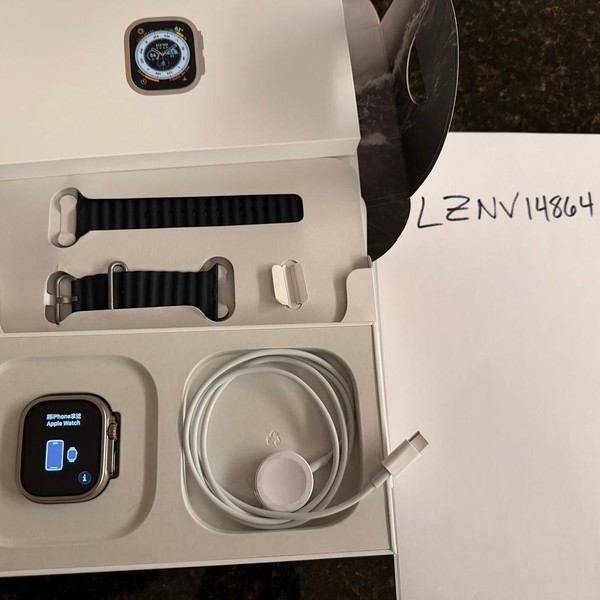 Apple Watch Ultra 49mm - Unlocked, Titanium, A2622