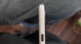 Good
													Google Pixel 2 XL - Unlocked, Black & White, 64 GB, Google Edition, photo 4 of 7