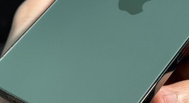 Mint
													Apple iPhone 13 Pro - Unlocked, Green, 128 GB, A2483, photo 2 of 6