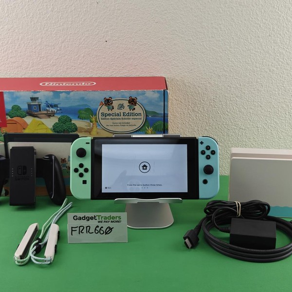 Nintendo Switch - 32 GB, Animal Crossing: New Horizons
