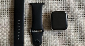 Mint
													Apple Watch Series 6 44mm - Unlocked, Silver, A2294 - Cellular, Stainless Steel, photo 4 of 8