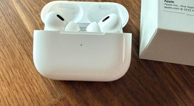 Used
													Apple AirPods Pro 2 - Lightning, photo 5 of 8
