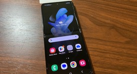 Good
													Samsung Galaxy Z Flip4 5G - Unlocked, Graphite, 256 GB, 8 GB, SM-F721U1, photo 1 of 4