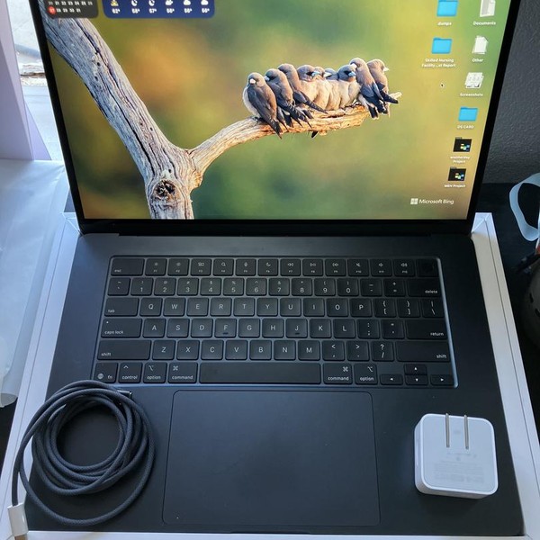 MacBook Air 2025 (M4) - 15 inch - 256 GB, Midnight, 16 GB, Apple M4