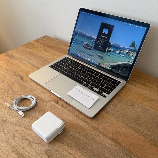 MacBook Pro 2020 - 13 inch - 512 GB, Silver, 16 GB, Intel Core i5