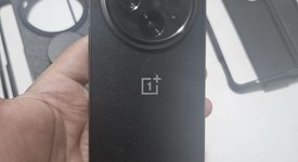 Mint
													OnePlus Open - Unlocked, Black, 512 GB, 16 GB, photo 3 of 10