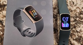 Mint
													Fitbit Charge 5 - Black, photo 2 of 12