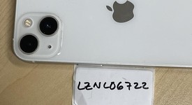 Fair
													Apple iPhone 13 - Unlocked Non-US, Starlight, 128 GB, A2633, photo 4 of 5