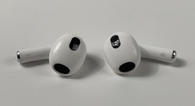 New
													Apple AirPods 3rd Gen - Lightning Case, photo 3 of 5