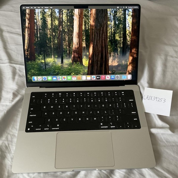 MacBook Pro 2021 - 14 inch - 1 TB, Silver, 16 GB, Apple M1 Pro 10-core