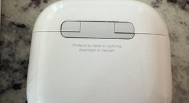 Used
													Apple AirPods 4th Gen - Active Noise Cancellation, photo 3 of 6